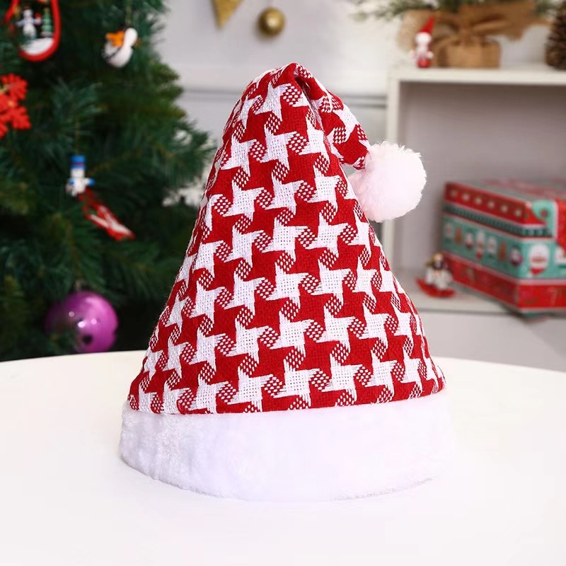 빨간색과 흰색 네모난 별 모자