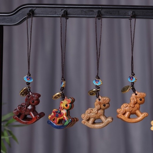 批发木质本命年生肖马平安守护把件马上有钱手机链钥匙扣景区热卖
