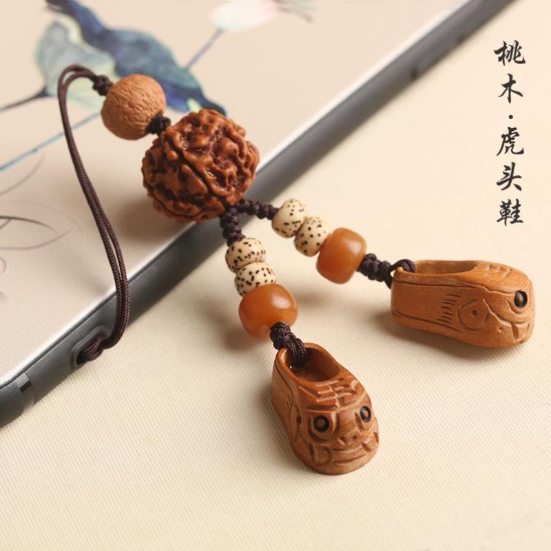 Peach Wood Tiger Head Shoes Men's Car Key Pendant Personalized Creative Keychain Women's Mobile Phone Chain Hanging Gifts Peach Wood Tiger Head Shoes Men's Car Key Pendant Personalized Creative Keychain Women's Mobile Phone Chain Hanging Gifts