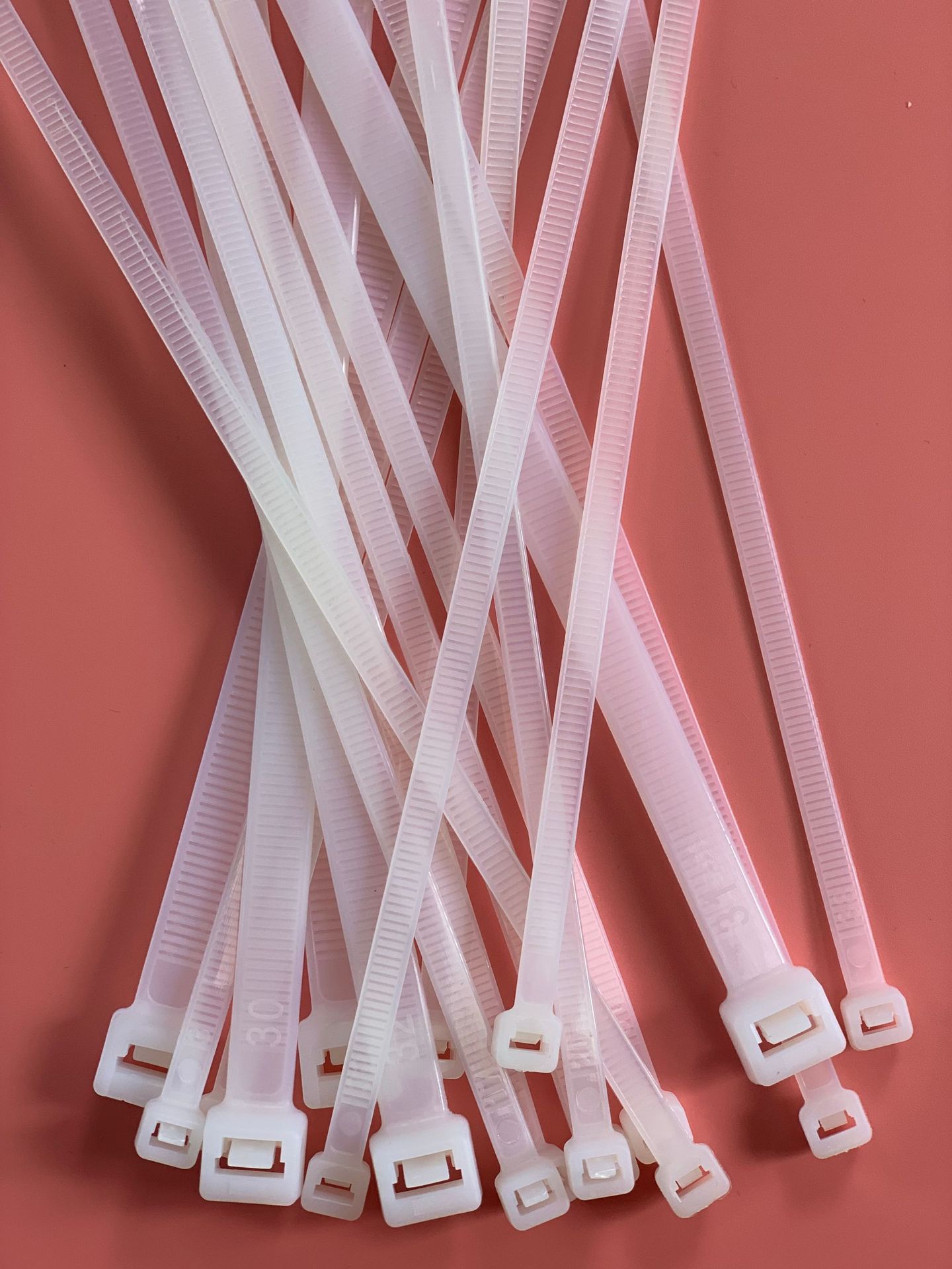 尼龙扎带4*350 黑白彩色自锁式尼龙塑料扎带 数据线 困扎束线带