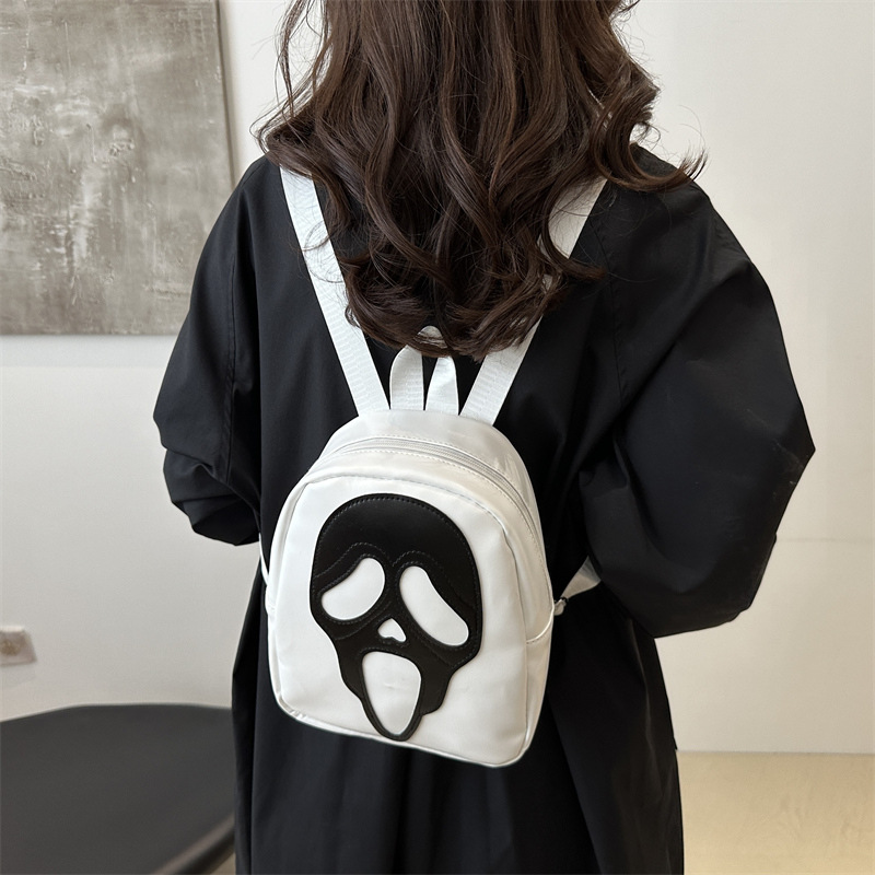 2024 nueva mochila de nicho de diseño de mujer oscuro personalidad mochila de calavera de moda versátil mochila