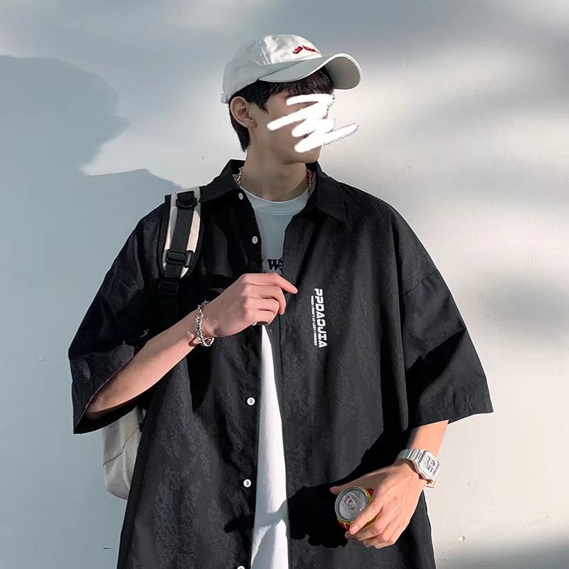 Una pieza de entrega verano nuevo estilo de Hong Kong marca de moda camisa casual de los hombres de manga corta Camisa suelta Ruan Shuai abrigo de moda hombres