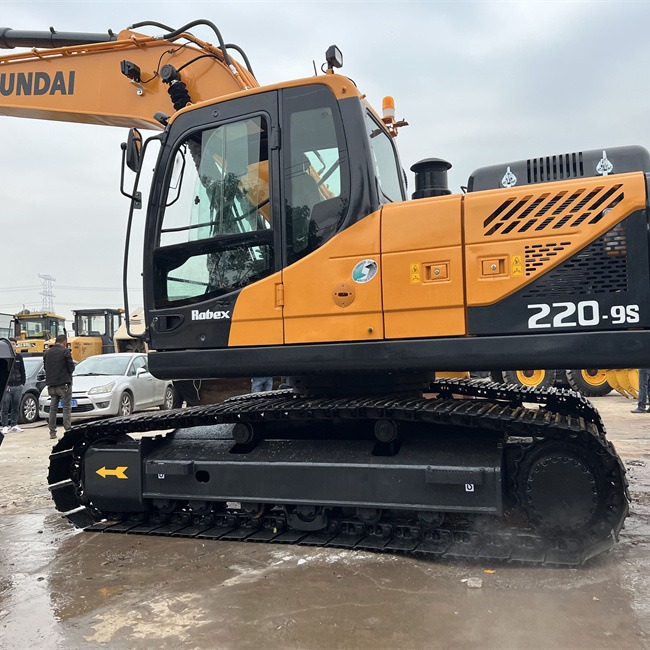 Exportar excavadoras modernas 220 - 9S de segunda mano de Colombia con garantía de calidad suficiente en stock