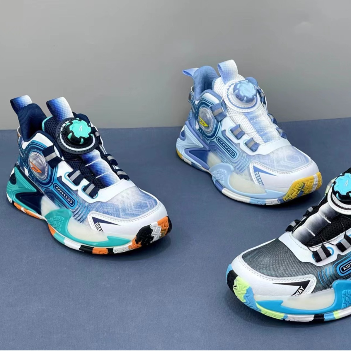 Children's lightweight fashionable mesh breathable running sneakers…