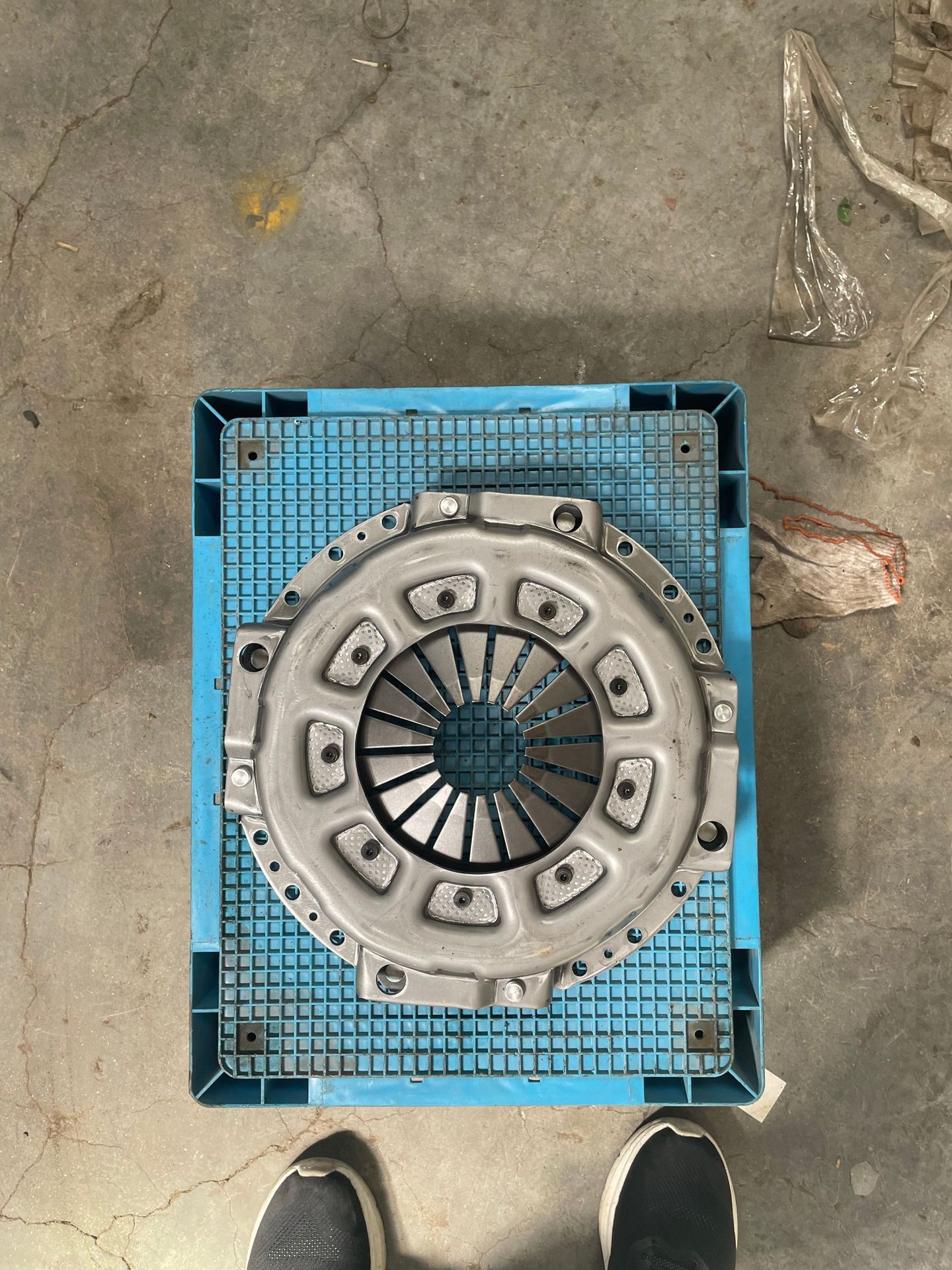 WG9921160200 Heavy-duty truck 430L2 clutch pressure plate, compatible with Shandeka, Howo T7H, Weichai, and Jiefang J6P