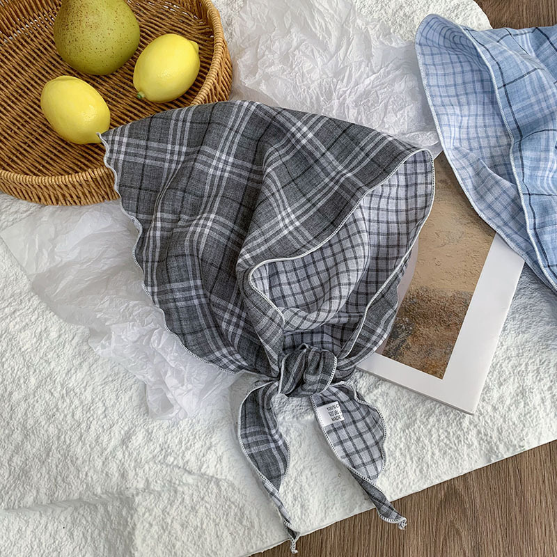 Pañuelo en la cabeza Pañuelo triangular a cuadros de todo fósforo de moda pastoral femenina de verano Pañuelo pequeño simple Pañuelo de seda fino retro de moda Cinturón para el cabello