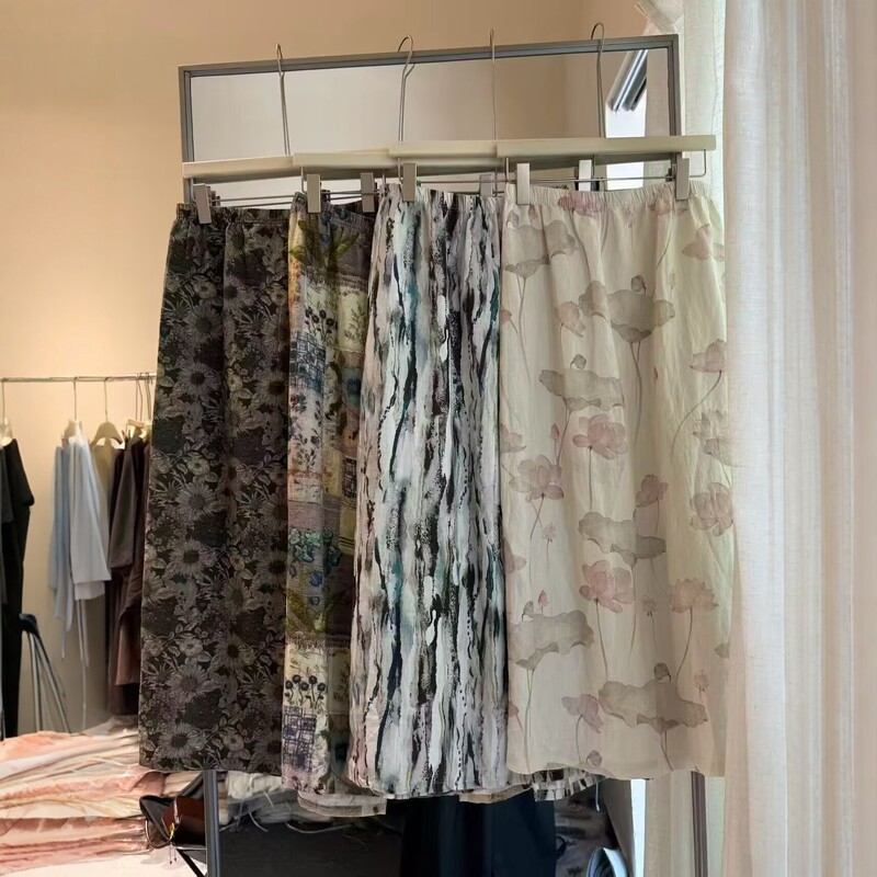 2026 Linen Ethnic Style Floral Skirt for Women, Vintage Print Chinese Style Flowing Long Skirt for Petite Figures 2026 Linen Ethnic Style Floral Skirt for Women, Vintage Print Chinese Style Flowing Long Skirt for Petite Figures