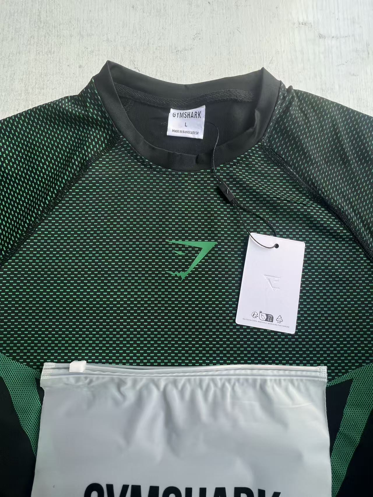 GYMSHARK フィットネスシャツ メンズ カジュアル 多用途 ランニング 速乾 通気性 タイトフィット 半袖Tシャツ マッスル