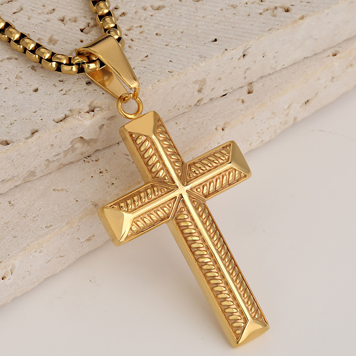Cross-border Punk Stainless Steel 18k Electroplated Pattern Cross Pendant for European and American Street Personality
