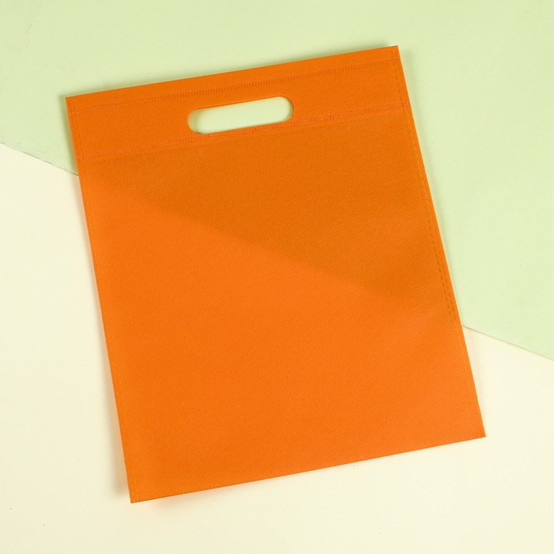 Bolsas de tela no tejida al por mayor en stock para ropa, bolsas de regalo promocionales a prueba de polvo con logotipo personalizado.