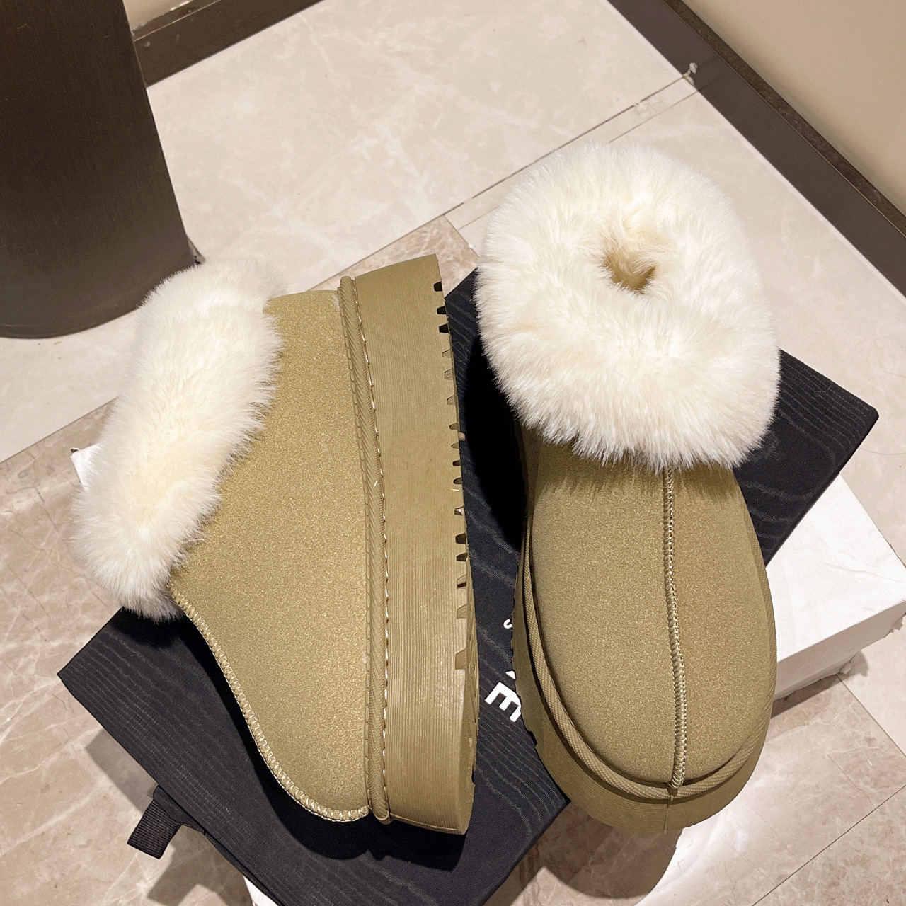 Snow boots women's new winter thick soles short cylinder thick slip-on lazy light cotton shoes_voghion.com