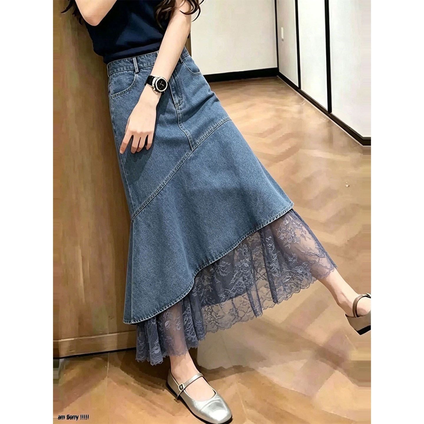 Trendy designer denim skirt for women, new summer style, lace trim patchwork fishtail skirt, high-waisted, slimming, elegant long skirt