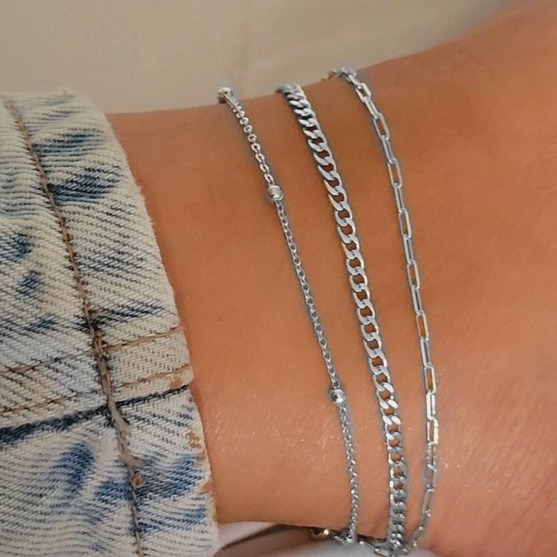 Europa y los Estados Unidos transfronterizos bohemios de viento plano cadena de serpiente torbellino de tres piezas conjunto de cadenas de tobillas multicapa de arena de verano para mujeres