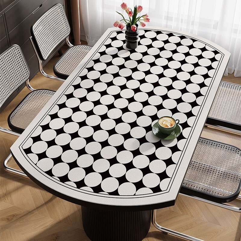 French-Style Oval Dining Table Mat, Waterproof, Oil-Proof, Washable, Black and White, Simple Style, Light Luxury, High-End Feel, Foldable Round Tablecloth