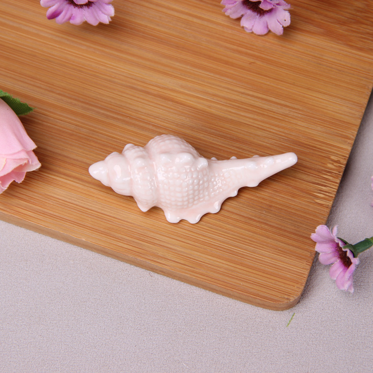 陶磁器のサザエの箸立ての筆立てのアイデアの陶磁器のサザエの工芸品の置物の簡単な12867サザエの箸立て
