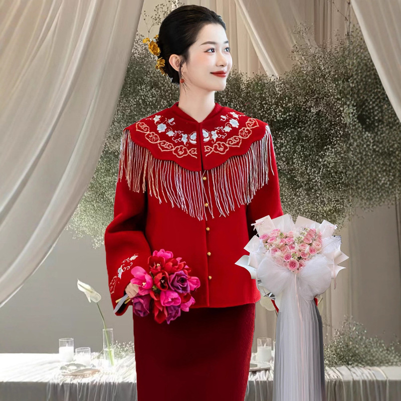 Red Chinese Style Wedding Engagement Bride Wedding Dress Double-Sided Cashmere Outwear Women's Embroidered New Chinoiserie Wool Outwear Red Chinese Style Wedding Engagement Bride Wedding Dress Double-Sided Cashmere Outwear Women's Embroidered New Chinoiserie Wool Outwear
