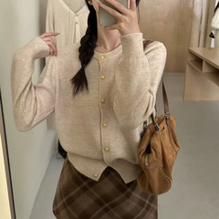 韩系小众别致金扣设计感圆领针织开衫女秋季新款多色软糯毛衣外套