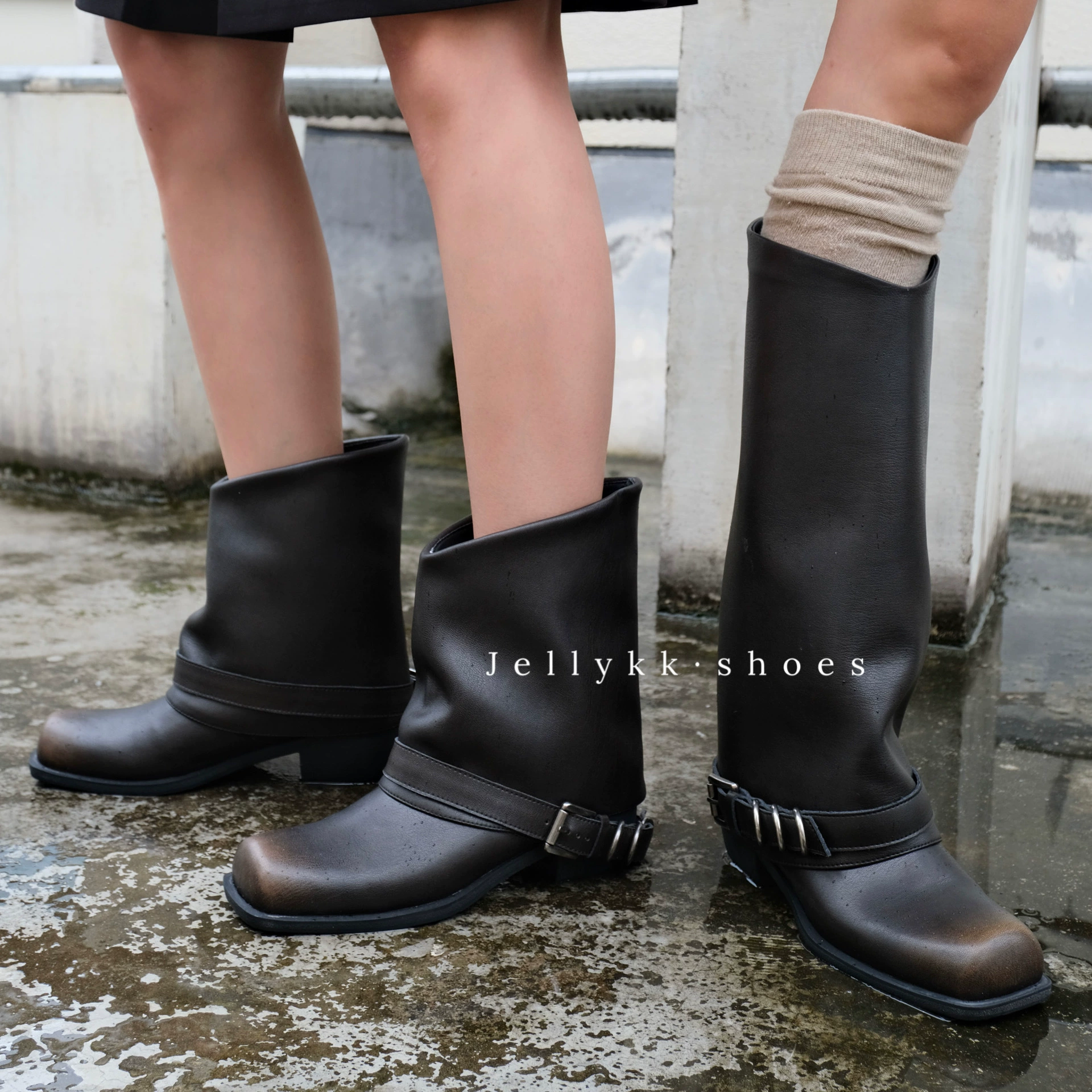 Коровья кожа версия ~ Панк уличный ретро полировочный сапоги Martin женский 2024 квадратный голова сделай старый металлический сапоги