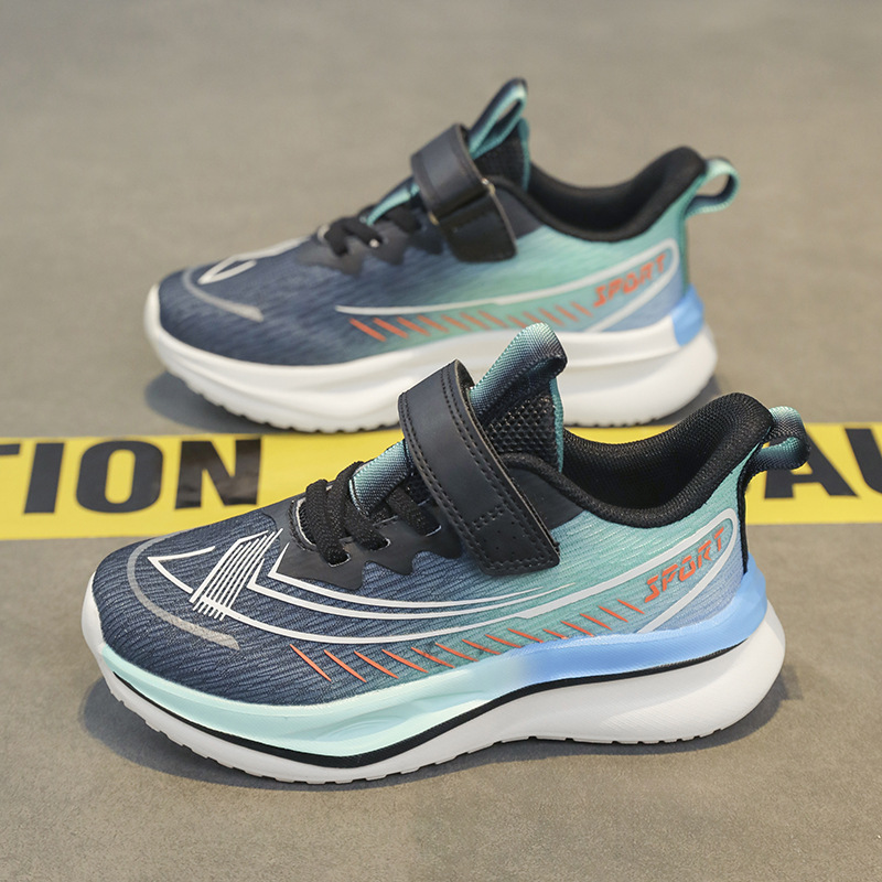 Zapatos deportivos de conejo rojo para niños nuevos zapatos para correr de suela suave transpirables de malla para niños de primavera y otoño