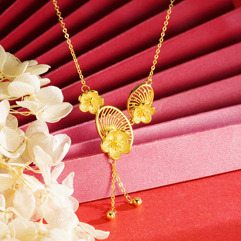 Vietnam arena oro Sansheng flor collar simple de tres hojas flor joyería niña flor pétalo cobre aleación hueco todo partido