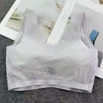 103 # moda desnuda sensación de moda cómodo colgar el pecho sin marcas de letras de jalea detrás del sujetador de hebilla de hielo ultra delgado