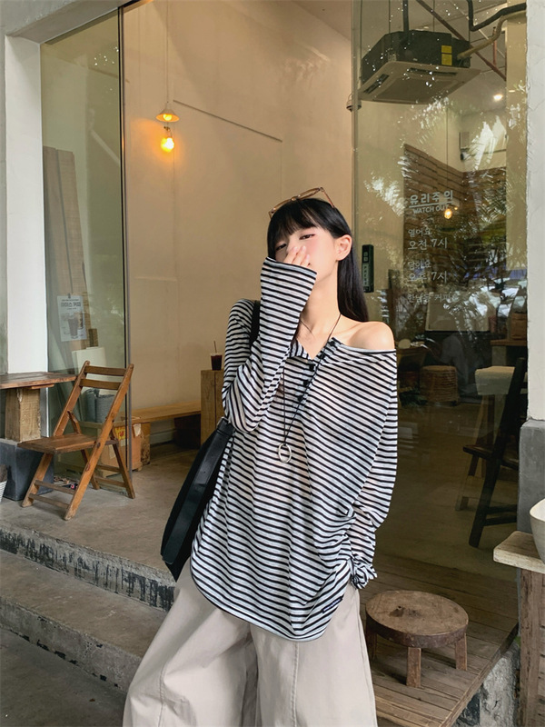 慵懒风撞色条纹露肩长袖T恤女秋季宽松百搭减龄别致休闲薄款上衣|undefined
