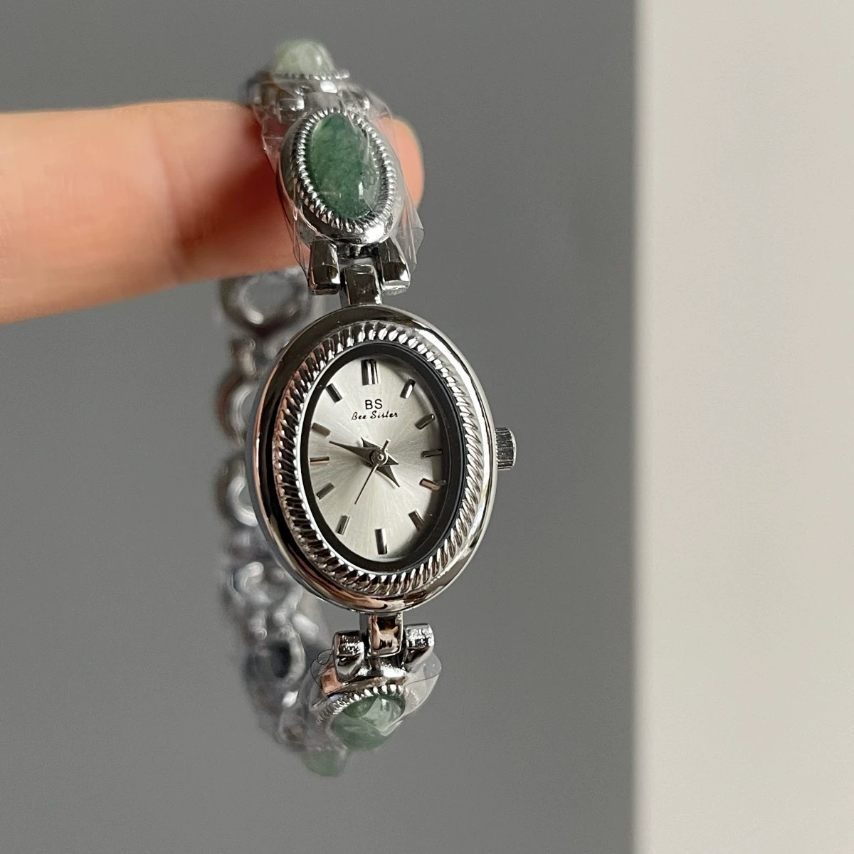 Fashionable small swiss watch jade, diamond dial, quartz bracelet, city style, small dial