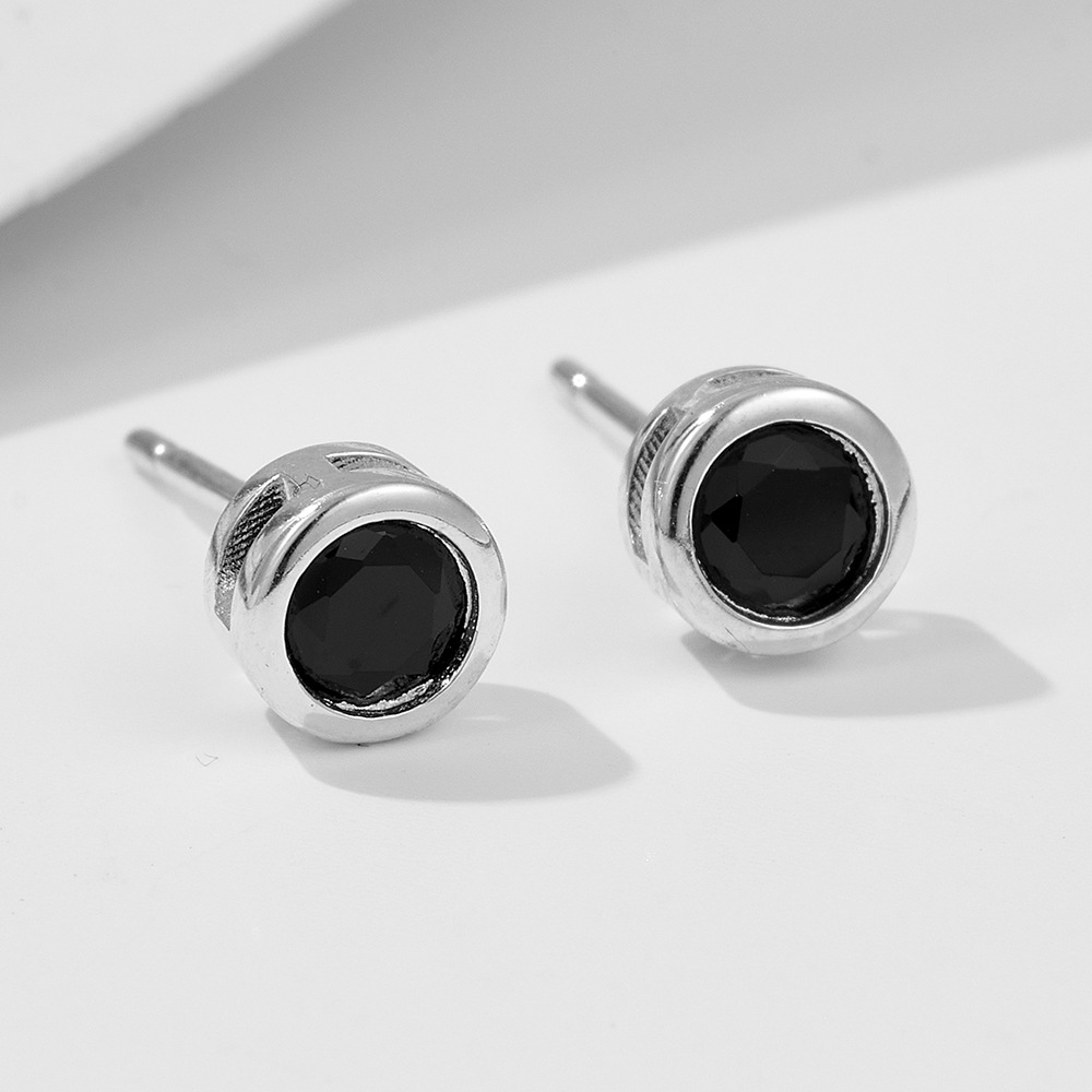 Pendientes de circón negro redondo geométrico clásico de plata de ley s925 Pendientes de todo fósforo de nicho de personalidad simple europea y americana