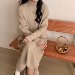 韩系纯色百搭半高领针织连衣裙女秋冬新款宽松内搭配大衣毛衣长裙