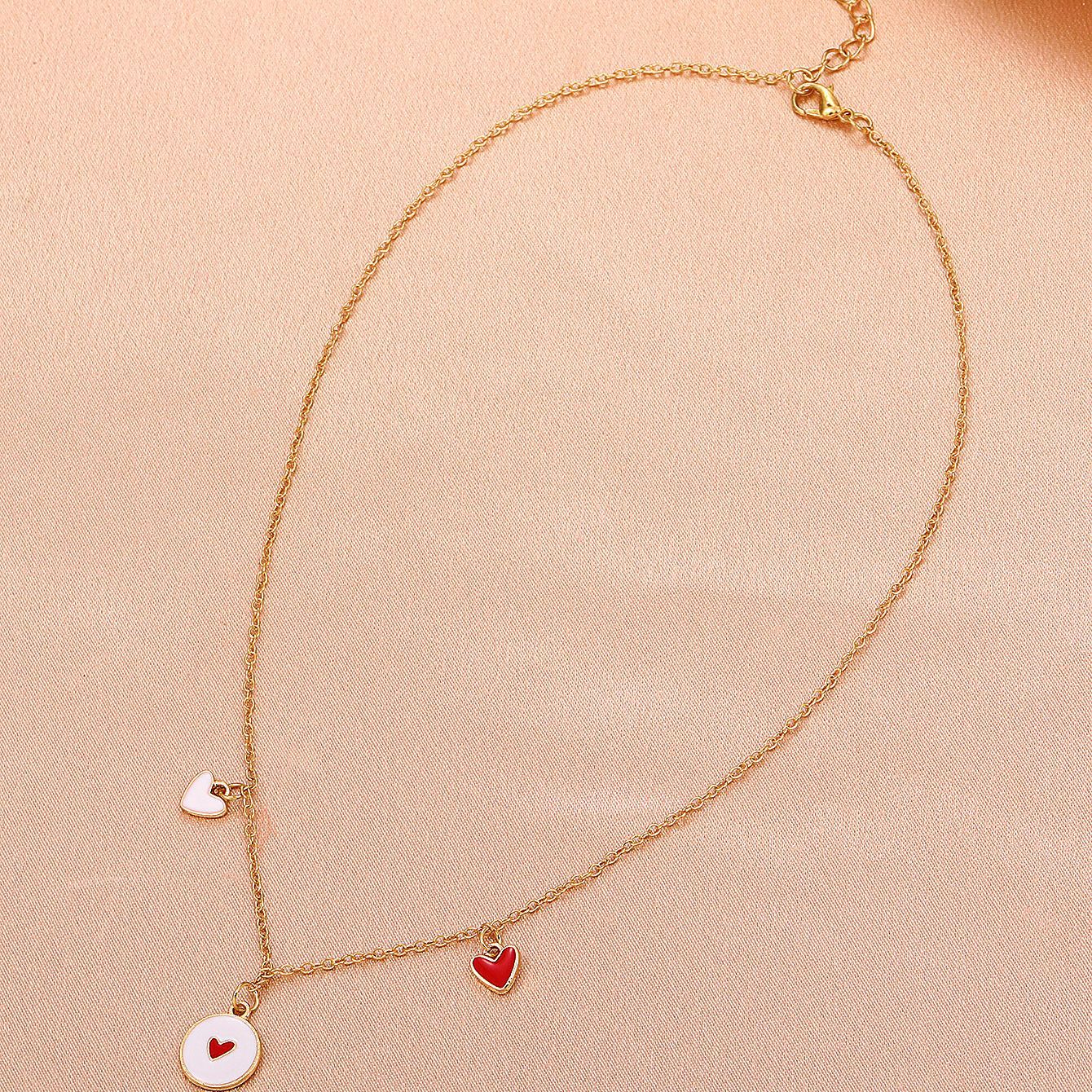 Korean Red Heart Pendant Necklace Wholesale Nihaojewelry display picture 4