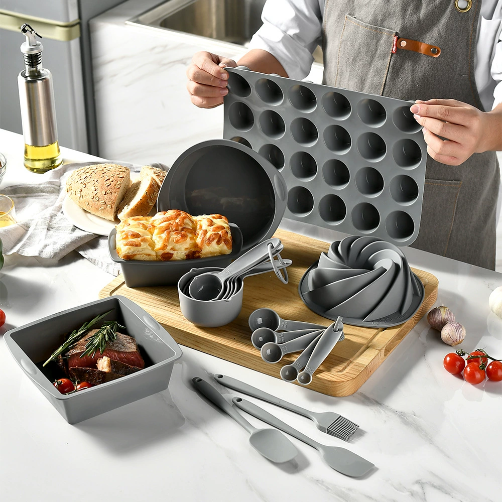 Heat‑resistant 18‑piece baking set — rectangular loaf pan, molds, measuring cups & utensils