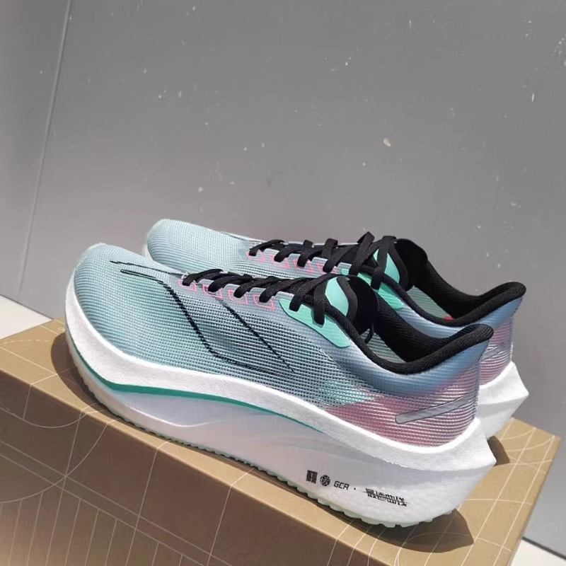 Feidian 4C otoño e invierno zapatillas deportivas de tablero de carbono 2025 versión para estudiantes estilo explosivo ligero amortiguador rebote zapatillas para correr