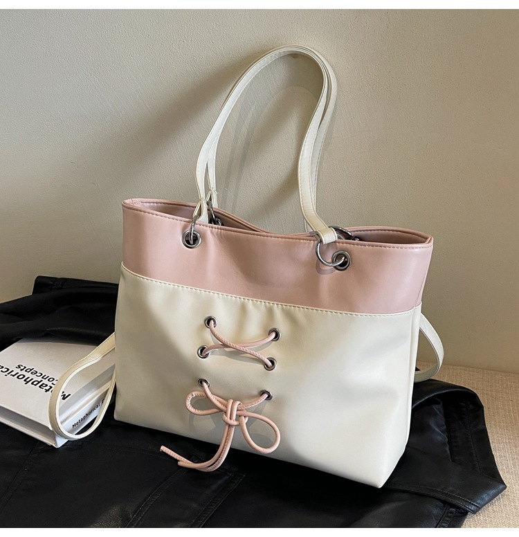 Women's Medium Pu Leather Color Block Basic Square Zipper Handbag display picture 9