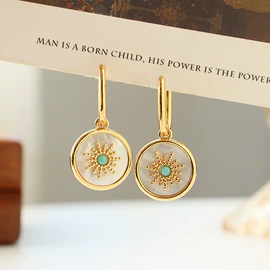 项链;耳环;手链