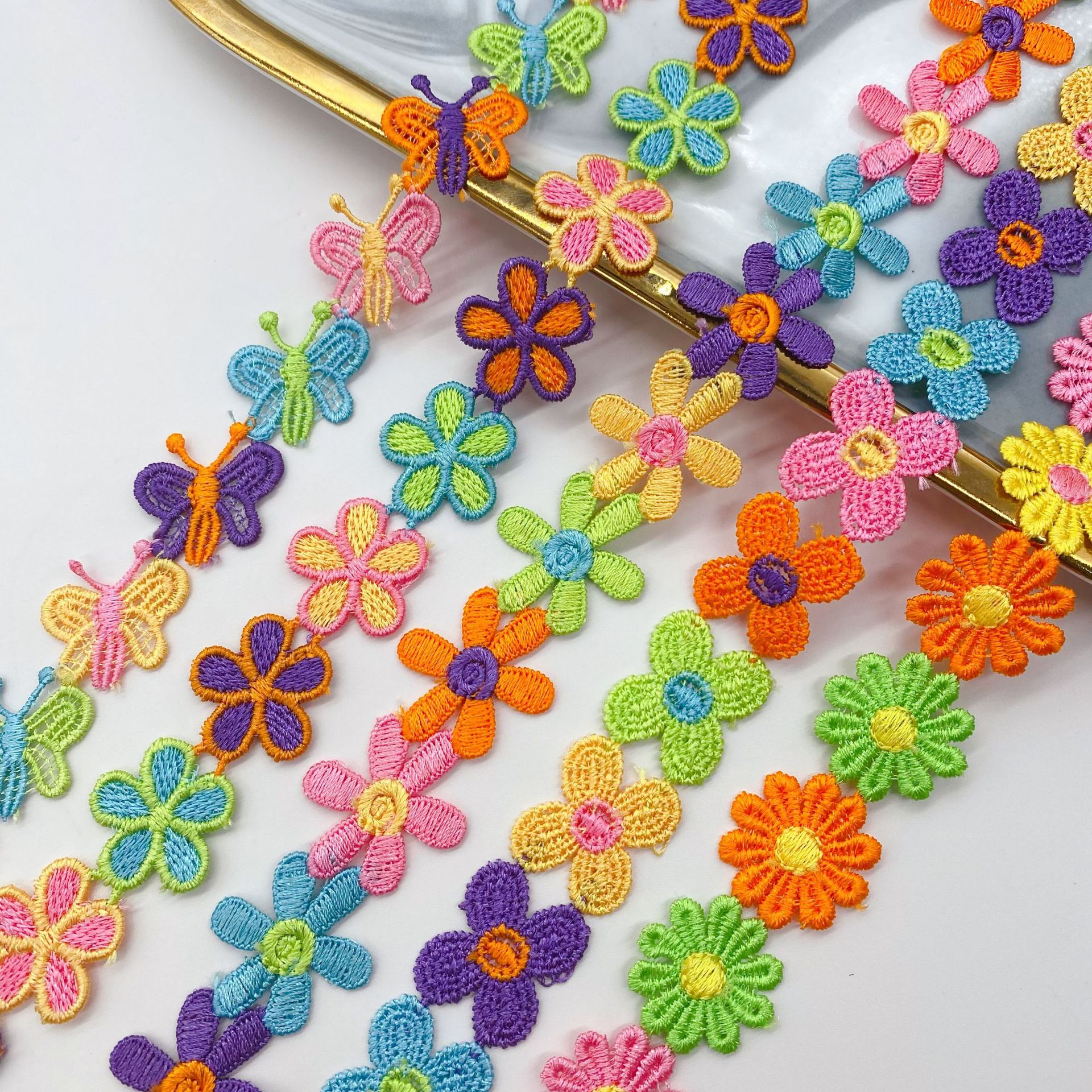 Accesorios de vestir ropa de encaje de color accesorios de ropa para niños DIY código de barras bordado de la computadora ventas directas de fábrica