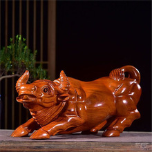 花梨木雕刻牛摆件华尔街牛实木制生肖牛气冲天大号客厅招财装饰品