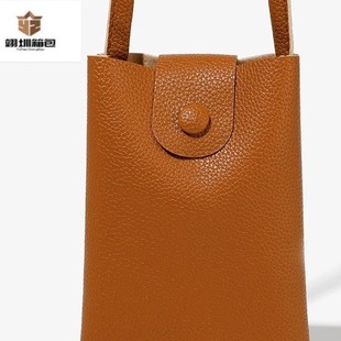 2023 New Compact Solid Color Pu Mobile Phone Bag Women's Mini Niche Easiest for Match Casual Cute Crossbody Bag Wholesale Women