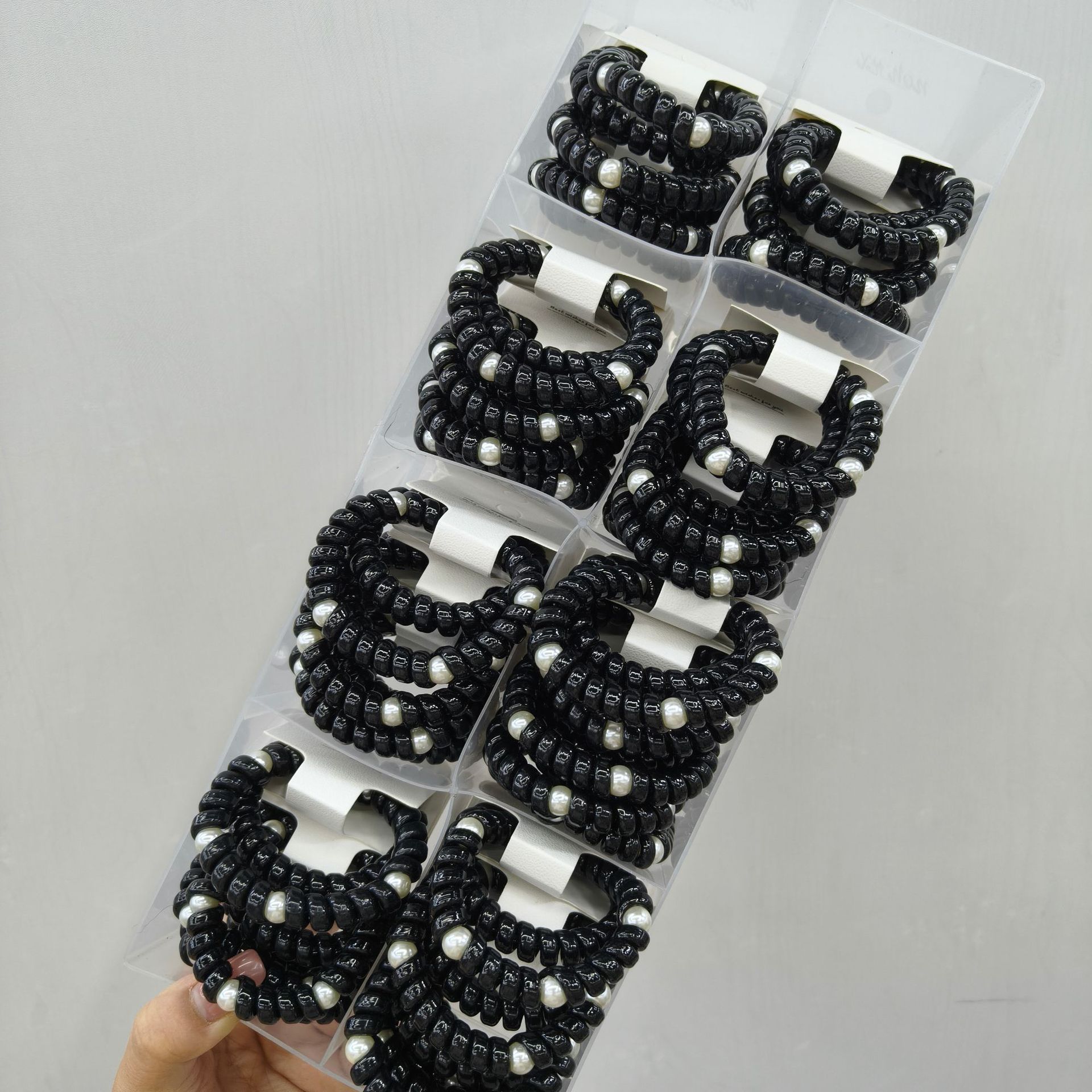 검정색 혼합 배치