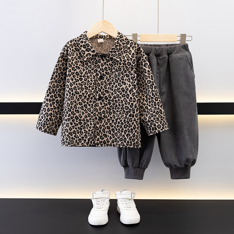 7722 Traje de camisa con estampado de leopardo de primavera para niños 2025 Nuevo estilo para niños Moda occidental Ropa de primavera y otoño Traje de dos piezas para bebés