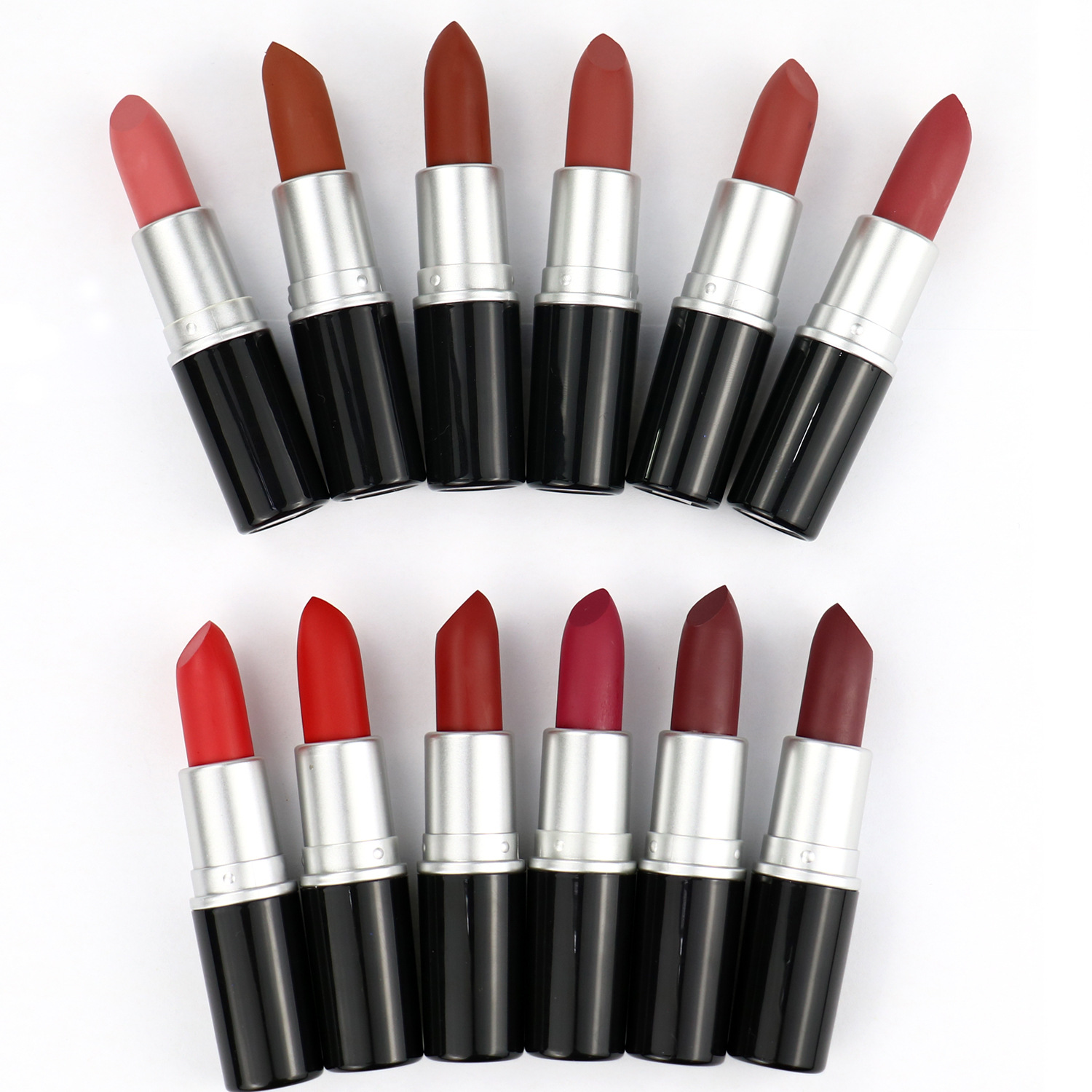 Rouge à lèvres mat velours neutre et libre_voghion.com