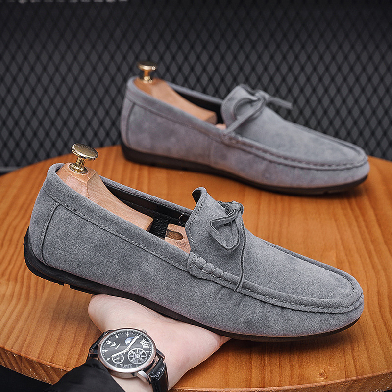 Zapatos Doudou para hombre verano 2025 nuevos zapatos de cuero esmerilado de terciopelo perezoso de un pie zapatos de moda de conducción de negocios para jóvenes