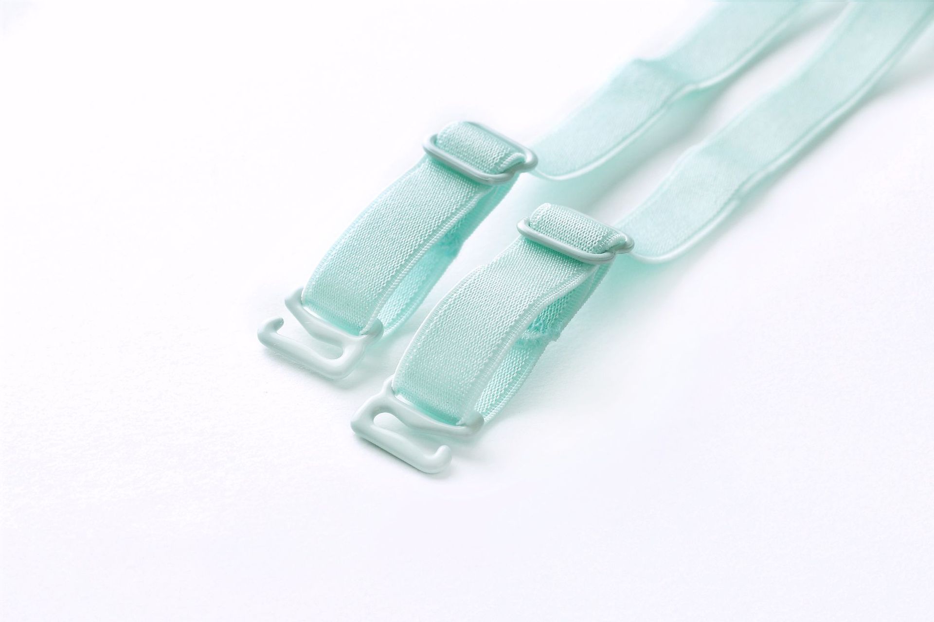 1725 Exquisite Lace Sexy Half Girl Underwear Top Thin Bottom Thick Cup Women's Gathering Bra Set_voghion.com