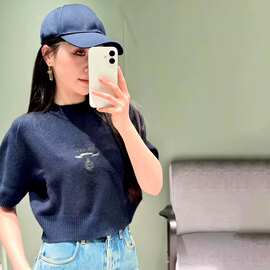 深圳南油高端女装 藏蓝色LOGO字母刺绣 圆领针织衫短款毛衣女