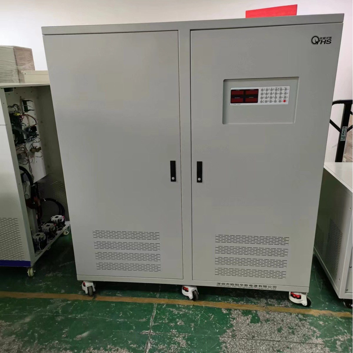 ŷ����˹150KVA�ɱ�̱�Ƶ��Դ�����20HZ-200HZ�����ɵ���������