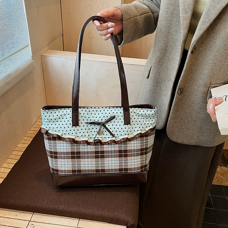 Shoulder bag retro capacious one-shoulder tote with bow, universal everyday style