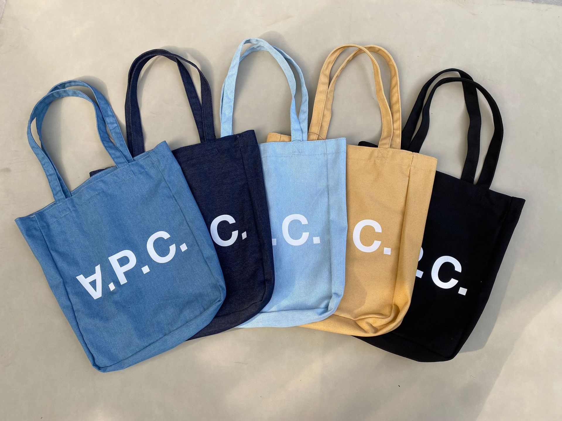Single Shoulder Canvas Bag Simple Tote Bag Student Class Commute Artistic Denim Canvas Bag_voghion.com