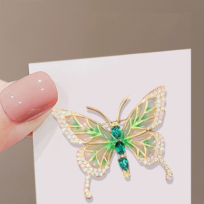 High-grade Exquisite Green Butterfly Brooch Women's Luxury Elegant Diamond-encrusted Suit Sweater Corsage Pin Fixed Clothes Accessories