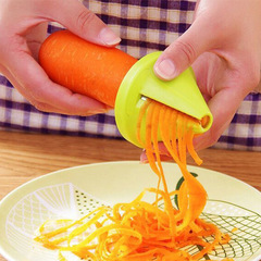 卸売クロスボーダー専用キュウリおろし器キッチン多機能回転おろし器クリエイティブスパイラル回転野菜カッター
