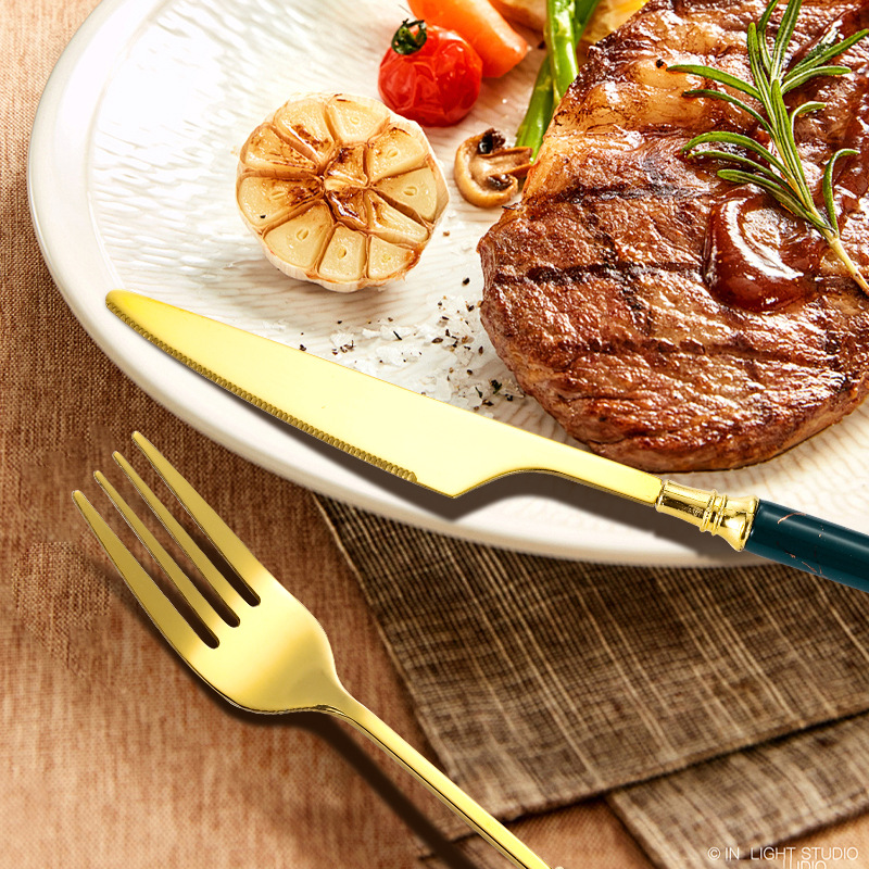 Amazon mango de cerámica transfronteriza mármol cuchillo y tenedor cuchara cuatro partes principales de acero inoxidable 24 piezas de caja de regalo