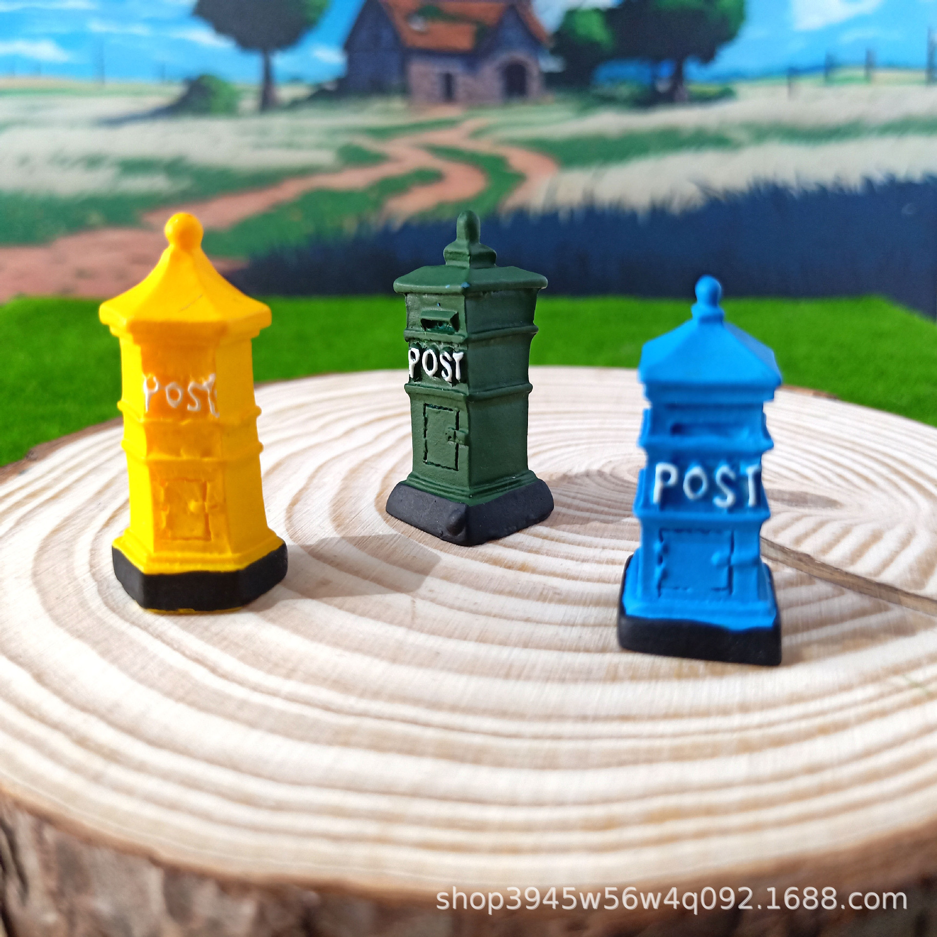 Buzón pequeño Decoración artesanal retro europea Pecera Decoración de resina de micro paisaje Buzón de correos nostálgico europeo POST